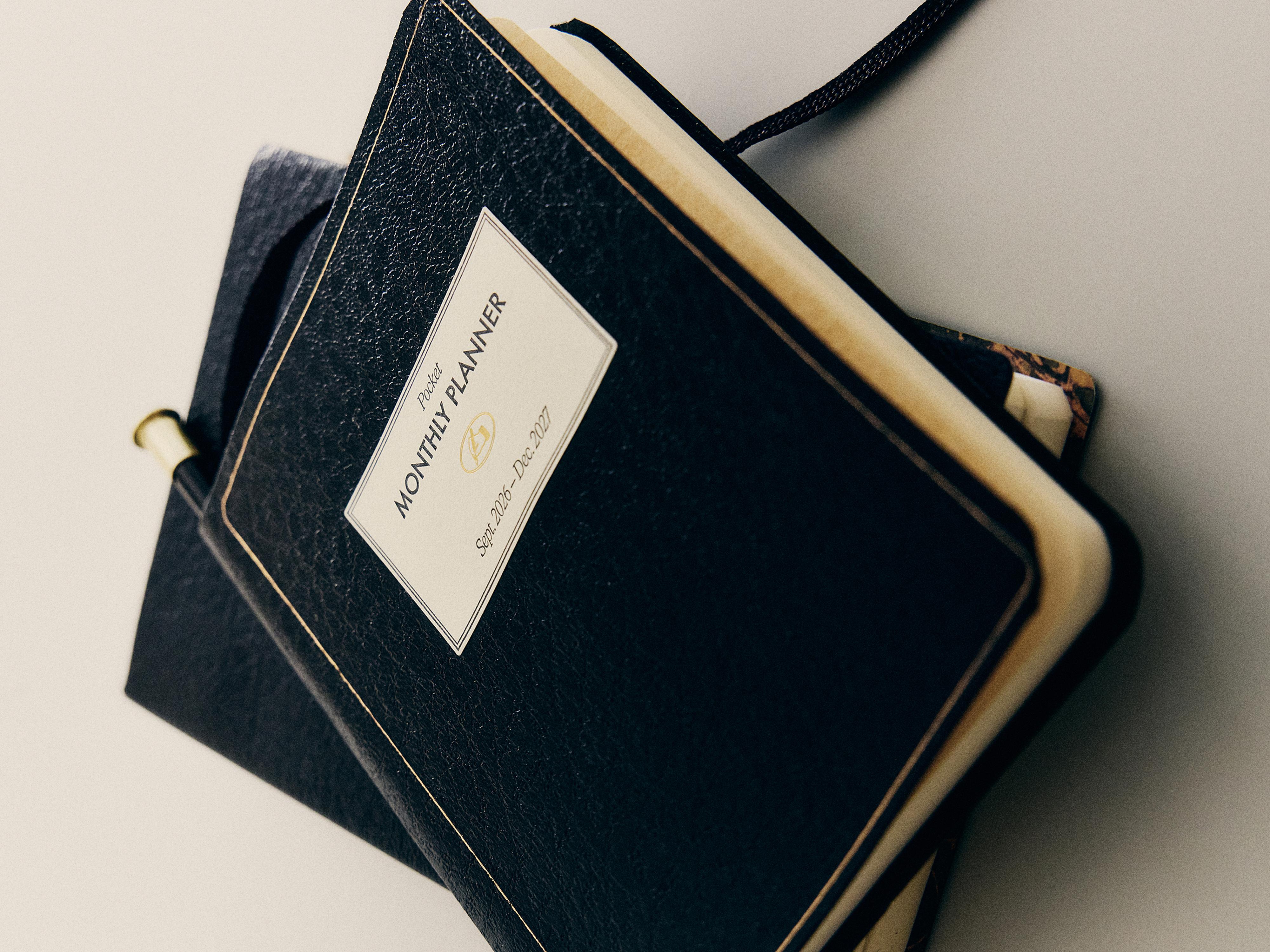 POCKET WEEKLY PLANNER — Black