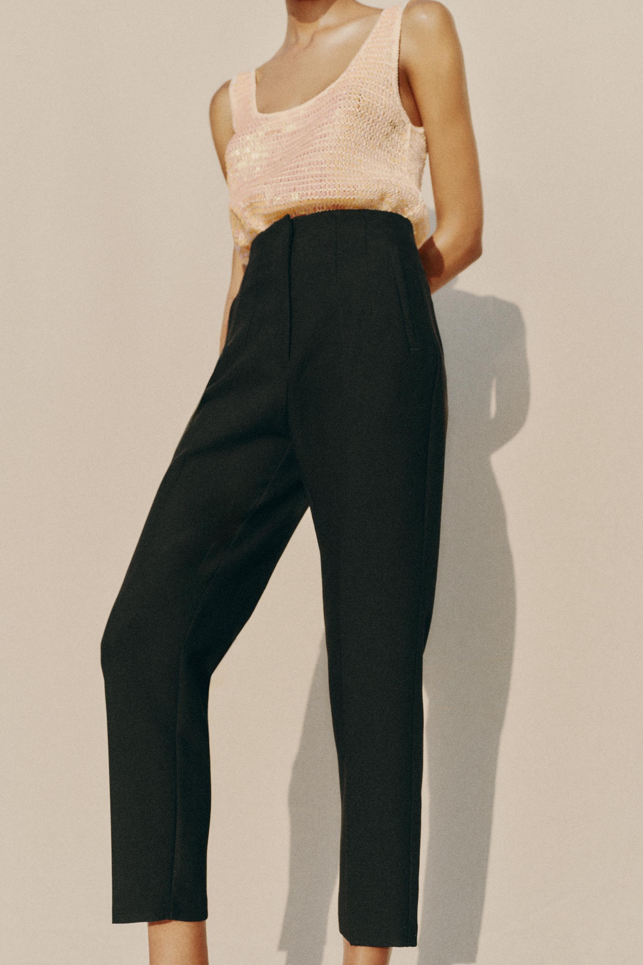 HIGH-WAISTED PANTS
