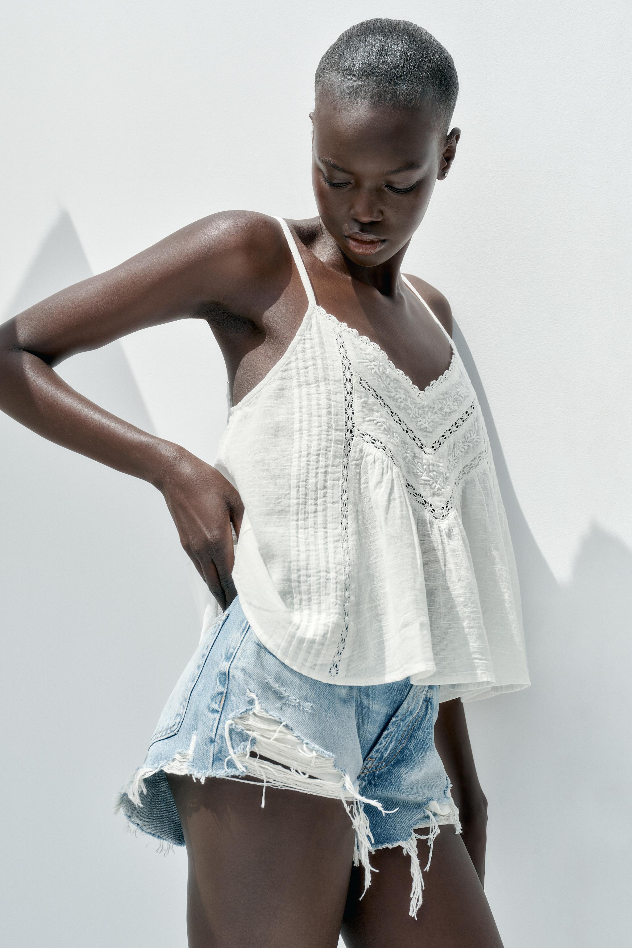 TOP EN COTON BRODÉ