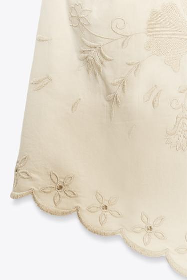 TOP EN POPELINE BRODÉE - Gris taupe de Zara - Image 4