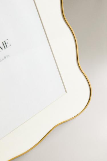 WAVY METAL PHOTO FRAME - Gold by Zara - Image 2