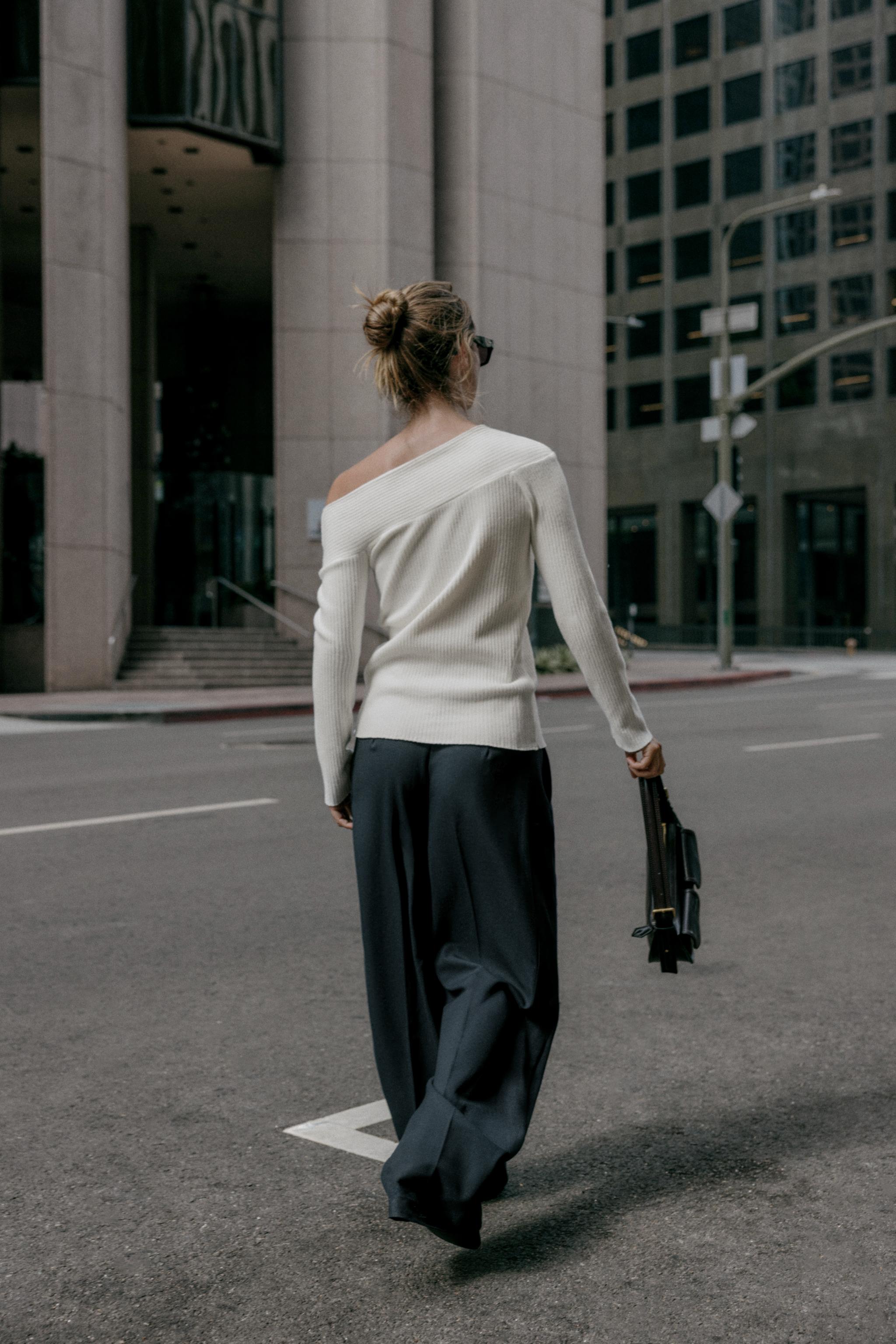 【8/26まで】MULTI SHOULDER PARTS RIB TOPS ASYMMETRIC SOFT RIBBED TOP - Ecru | ZARA United States