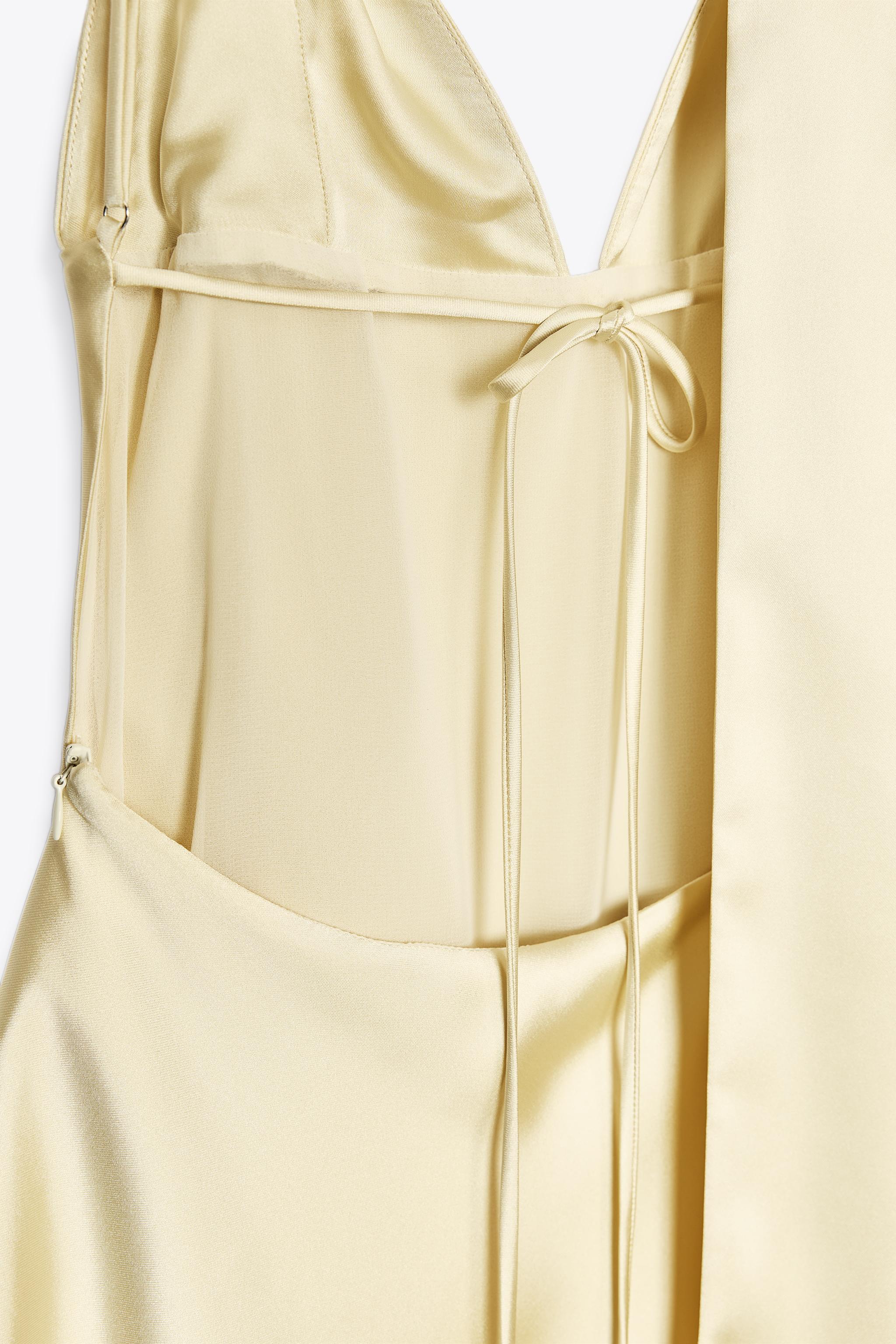 サテンロングワンピース、フォワード付き - バニラ | ZARA Japan