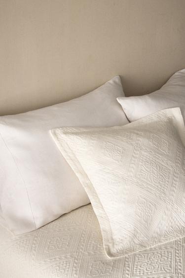 GEOMETRIC PATTERN CUSHION COVER - Ecru by Zara