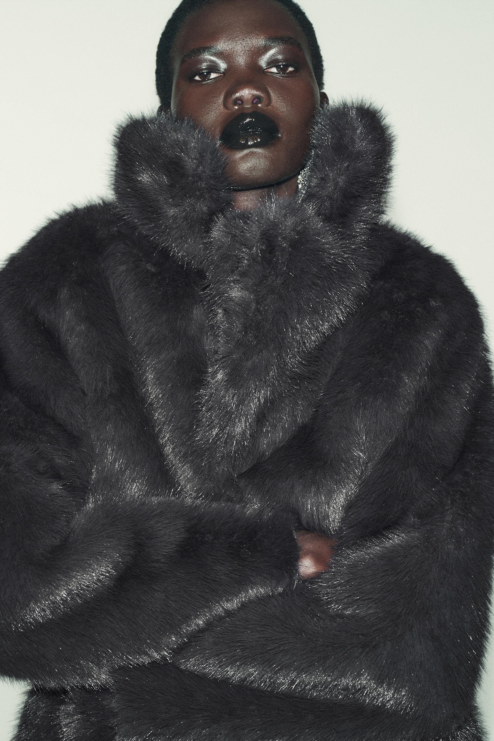 Zara REVERSIBLE FAUX FUR SHORT COAT | Place Rosemère