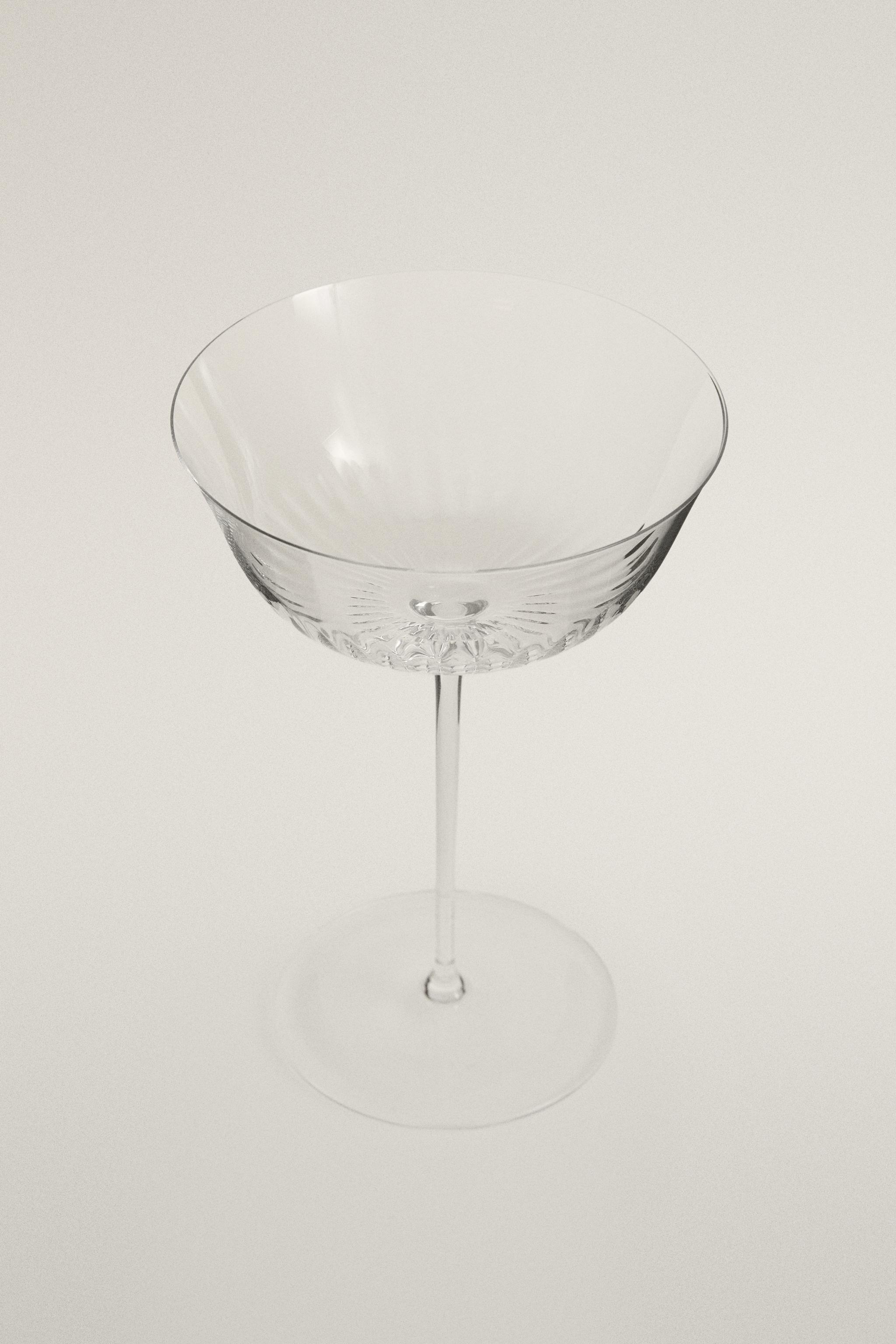 LINED GLASS COCKTAIL COUPE — Transparent