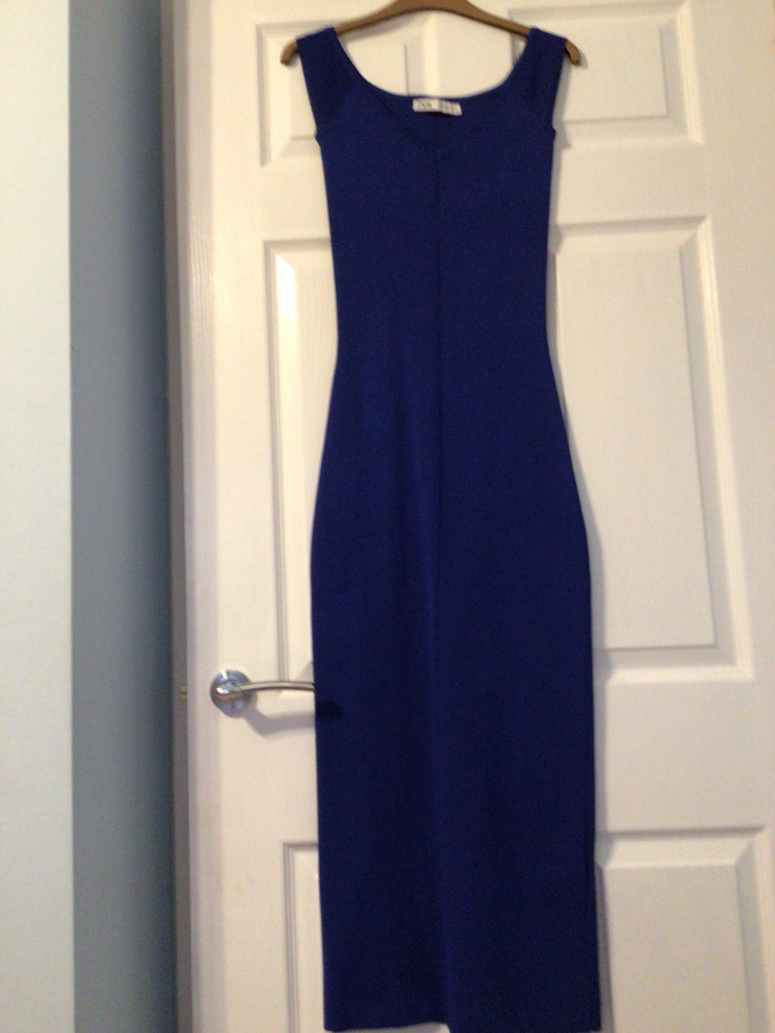 PLAIN KNIT FITTED DRESS