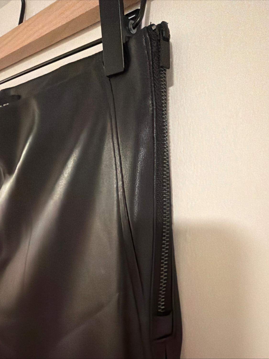ZARA FAUX LEATHER PANTS BLACK SIZE L - Image 4