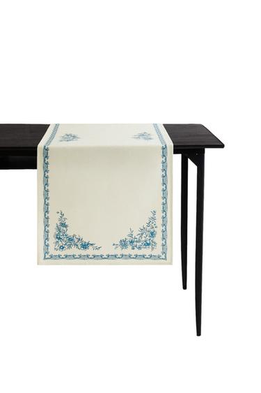 SATIJNEN TAFELLOPER MET BLOEMENPRINT - Blauw van Zara