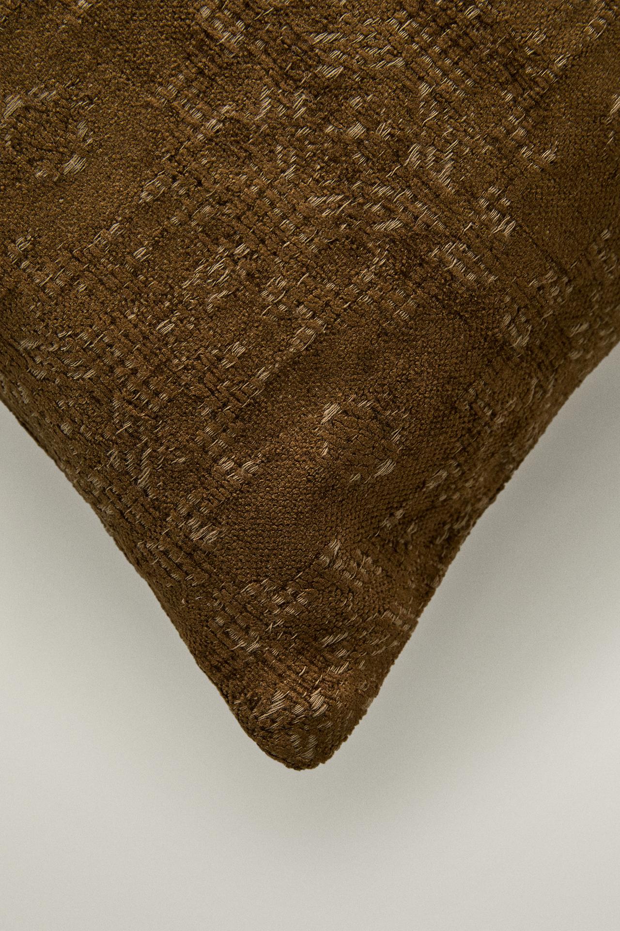 CHENILLE THROW PILLOW COVER — Khaki