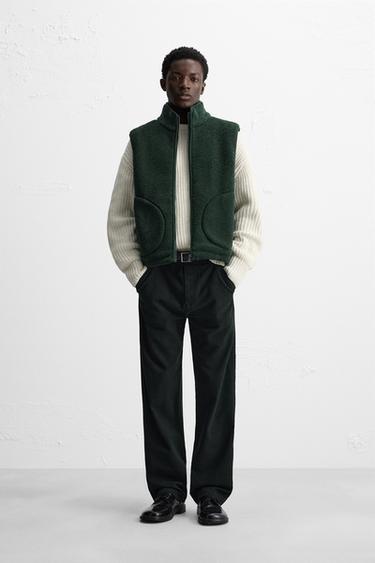 COLETE COM EFEITO DE PELO ENCARACOLADO - Verde-escuro da Zara - Imagem 0