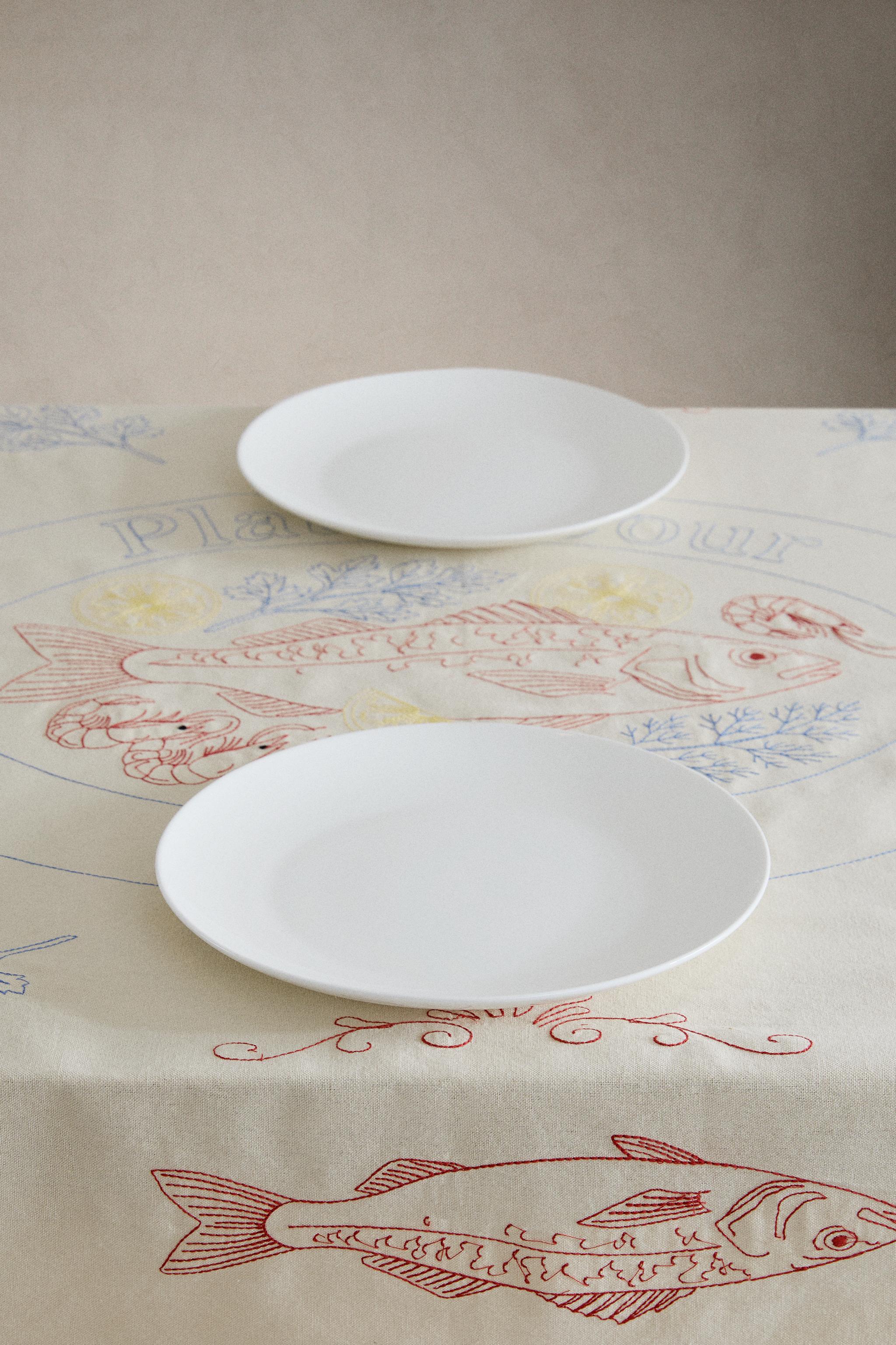 FISH PRINT COTTON TABLECLOTH — Light beige