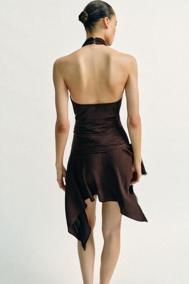 ROBE COURTE HALTER À BAS ASYMÉTRIQUE - Marron foncé de Zara - Image 5