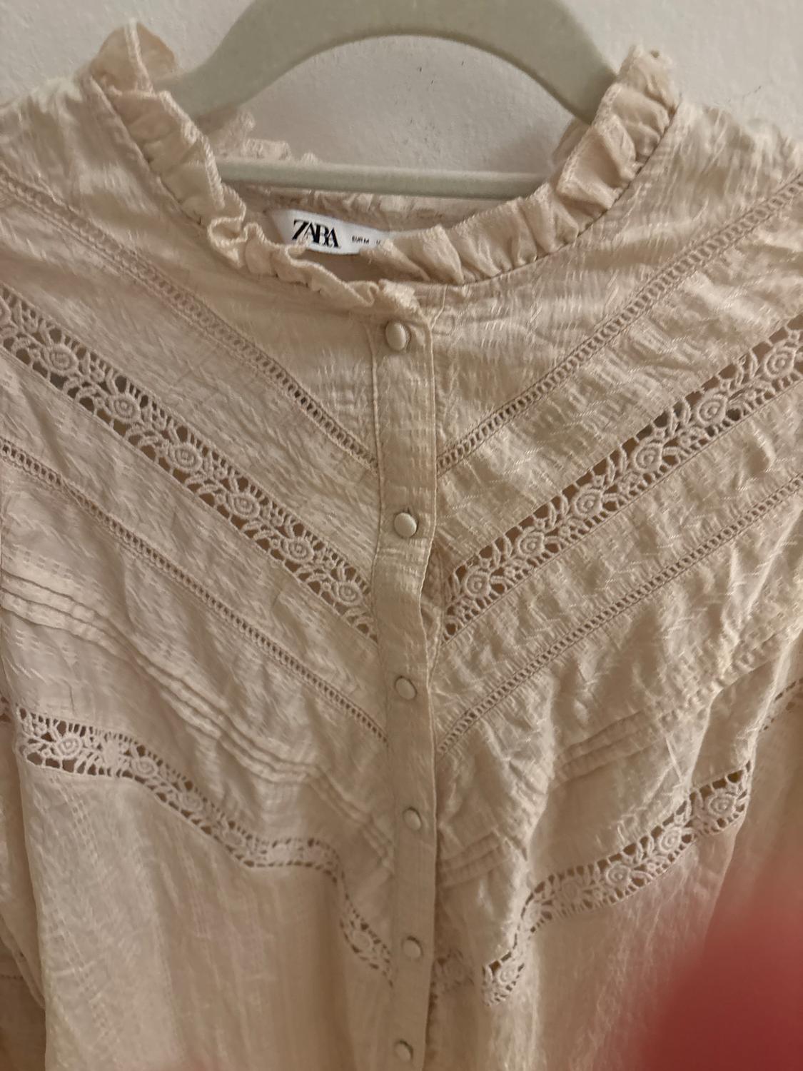 ROMANTIC SHIRT WITH LACE TRIM - Image 2