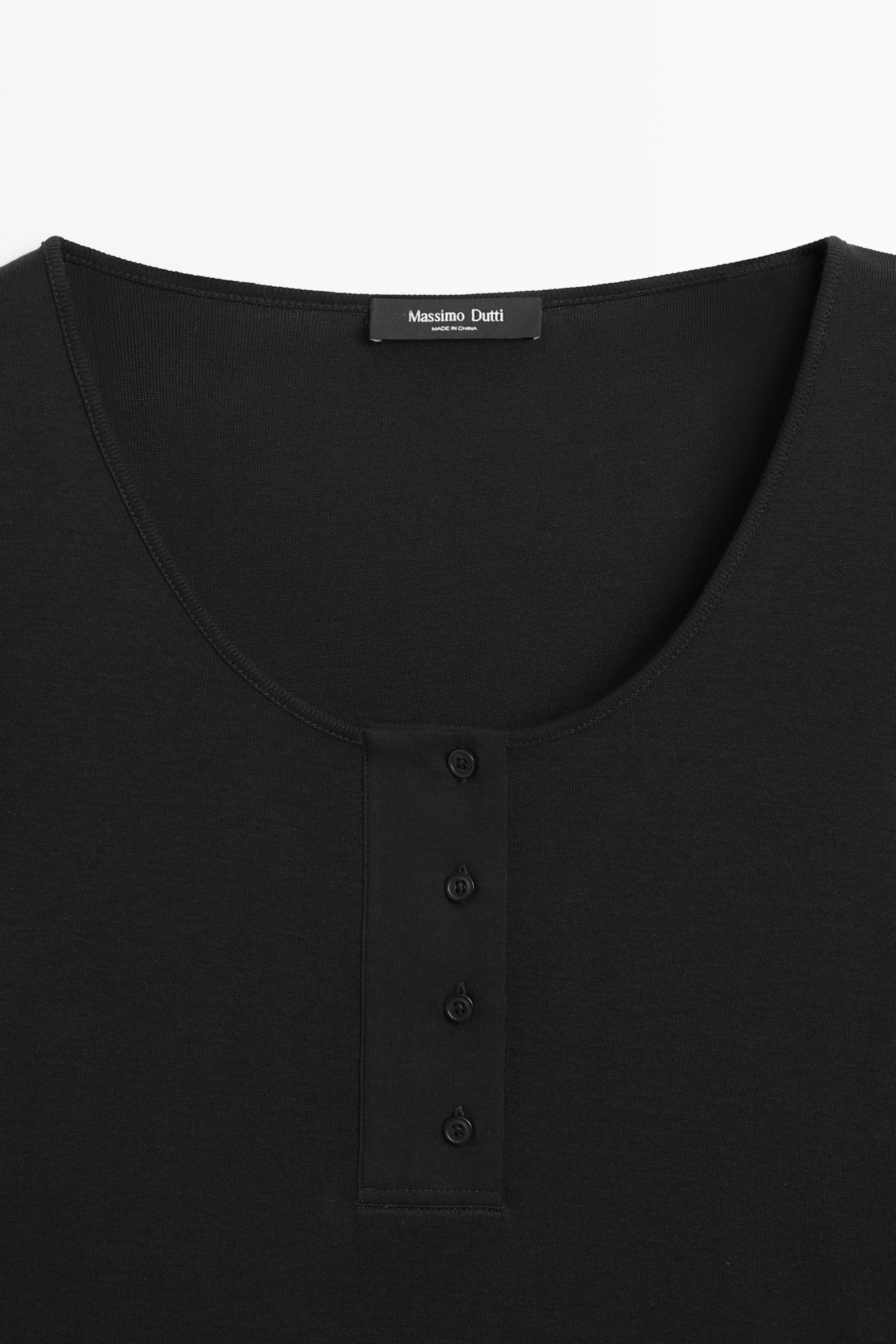 100% cotton button-placket T-shirt