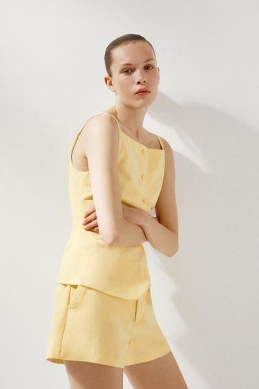 SHORTS MINI - Amarillo claro de Zara