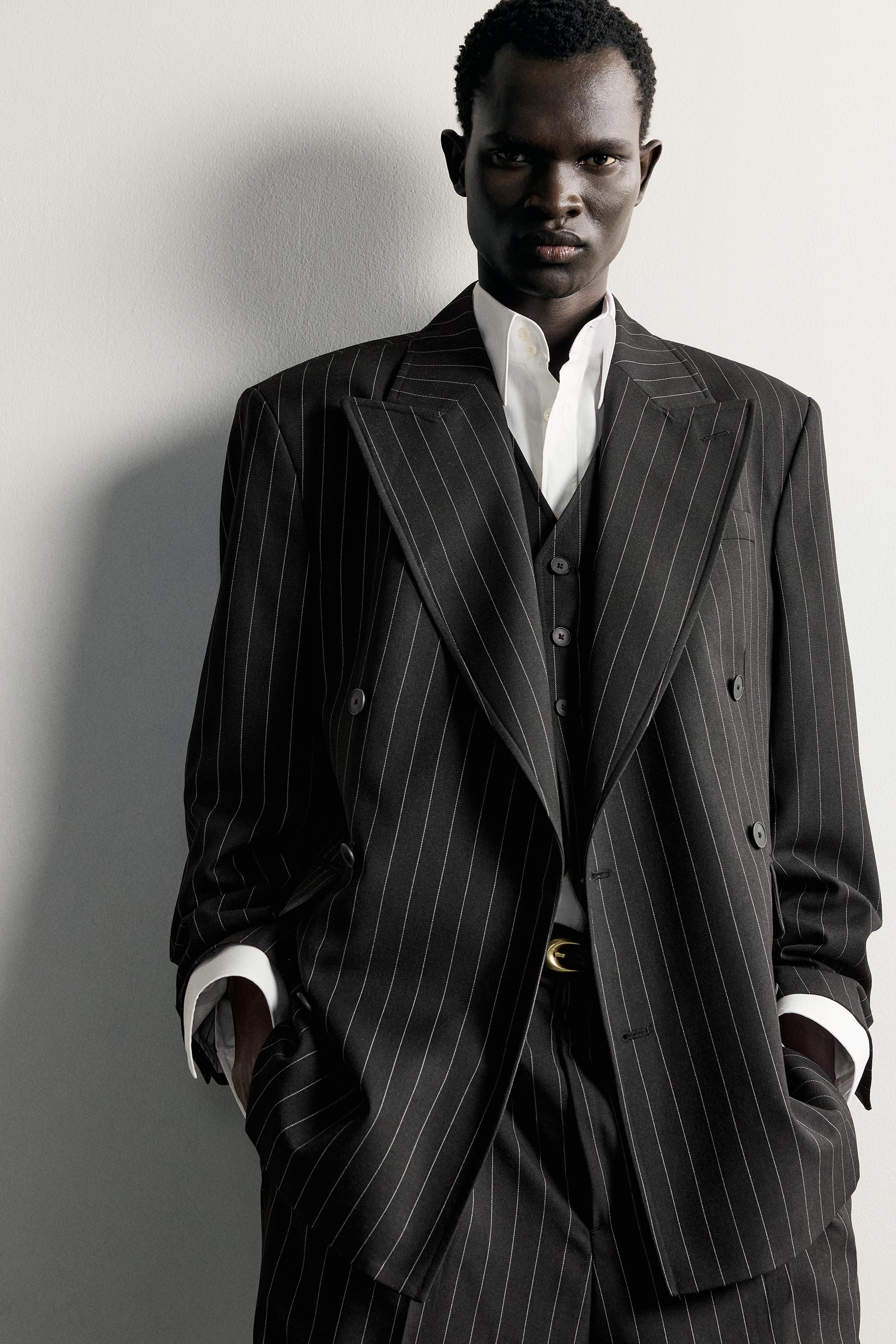 PINSTRIPE DOUBLE-BREASTED SUIT BLAZER