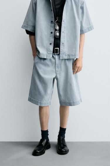 BERMUDA EN DENIM COUPE DÉCONTRACTÉE PLIS - Bleu ciel de Zara