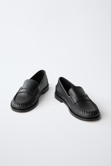 MOCASSINS EN CUIR - Noir de Zara - Image 2