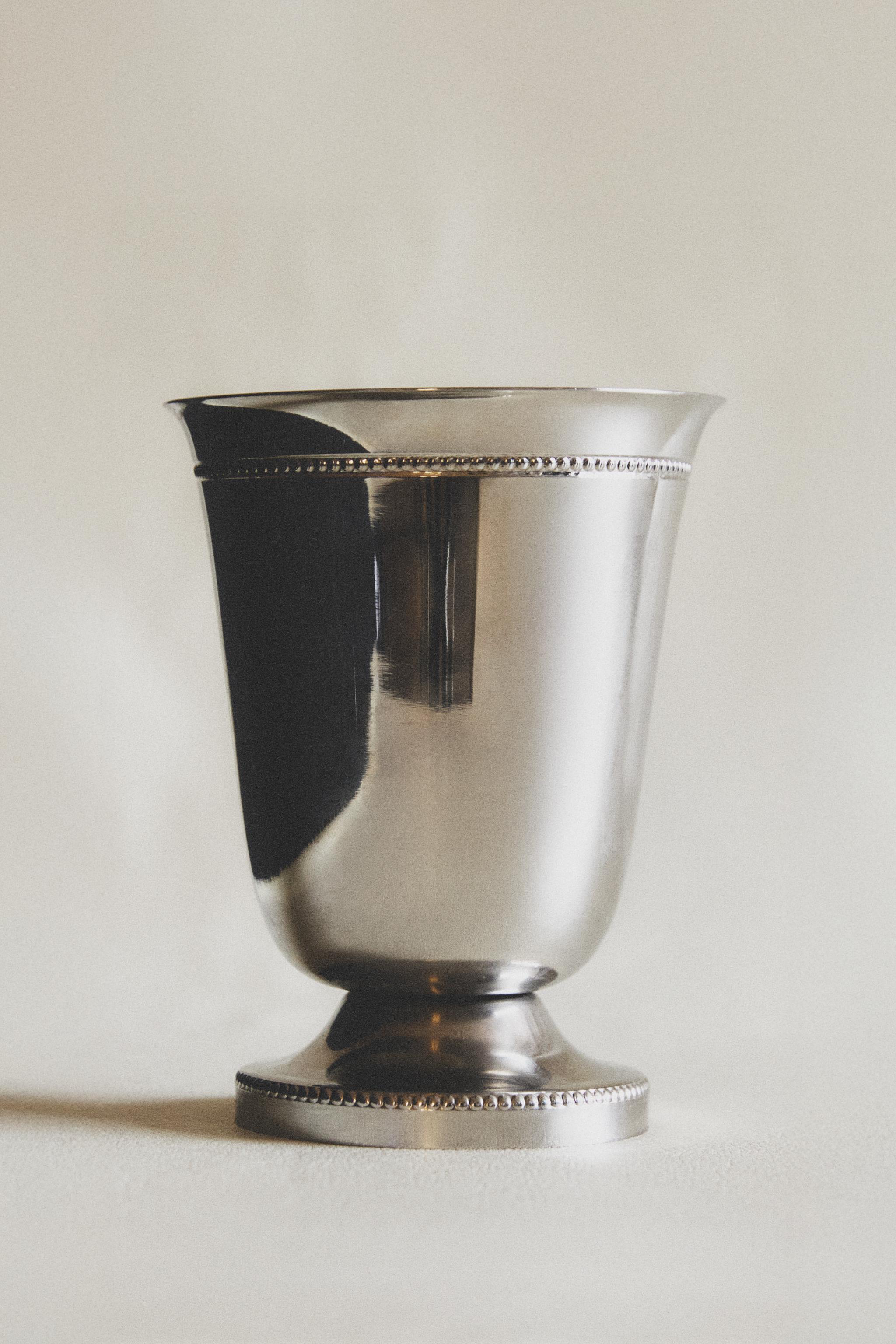 SMALL STRAIGHT STEEL GLASS VASE