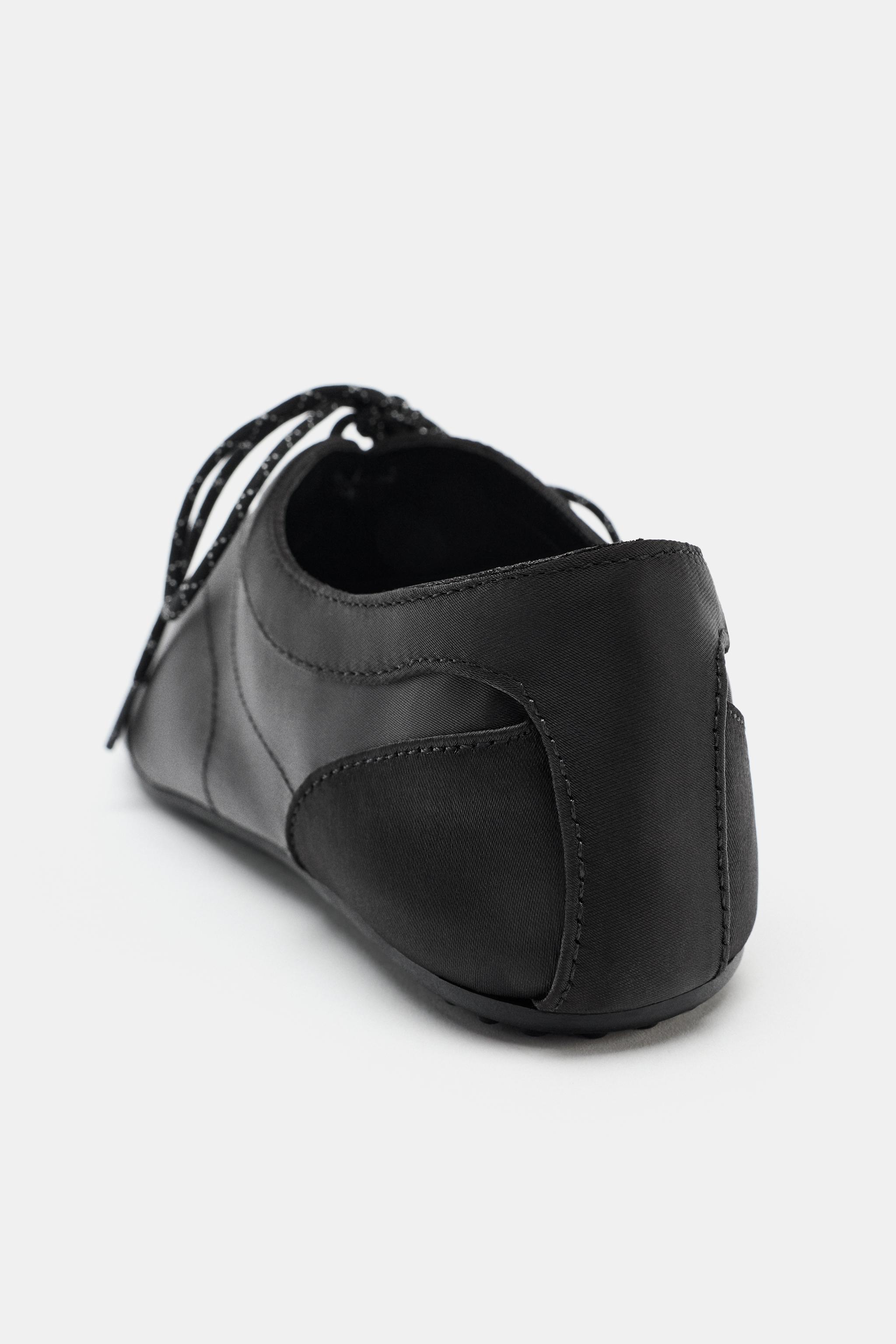 SPORTY LACE-UP BALLET FLATS
