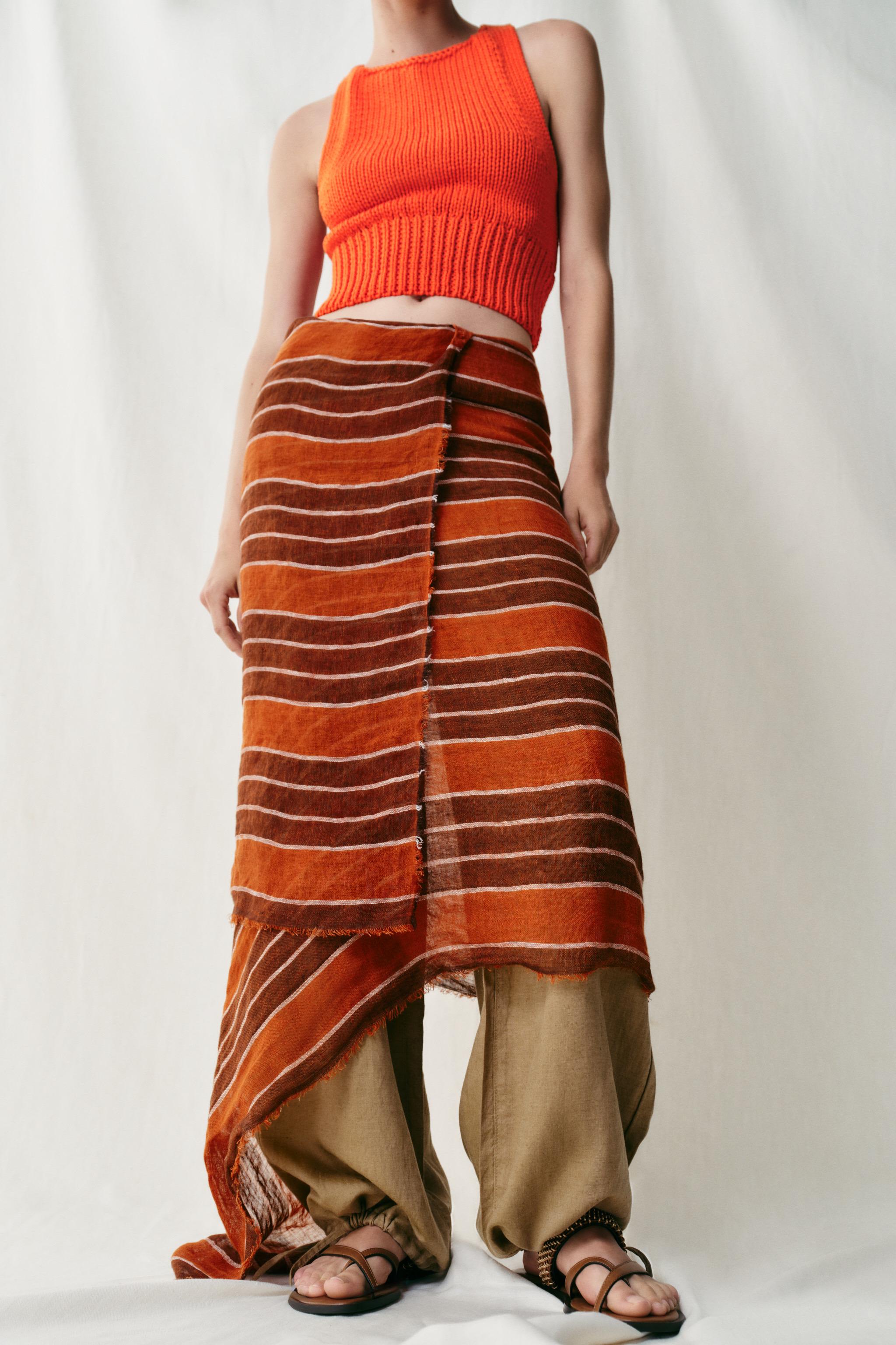 100% LINEN STRIPED PRINT SCARF — Russet