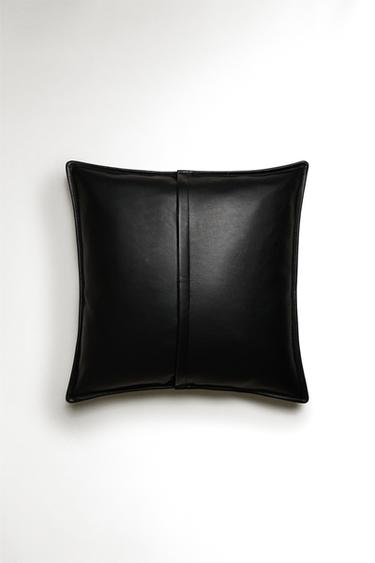 HOUSSE DE COUSSIN CUIR SURPIQÛRE - Noir de Zara - Image 3