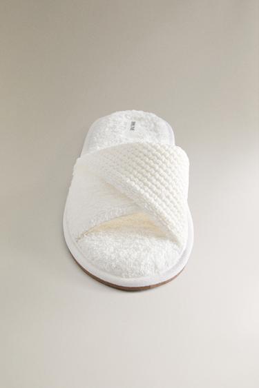 PANTOUFLES À BOUT OUVERT EN TISSU ÉPONGE - Blanc de Zara - Image 4