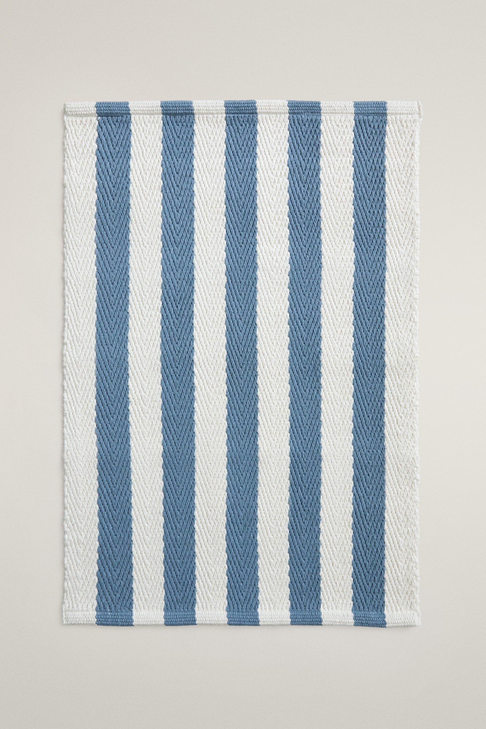 STRIPED BATH MAT