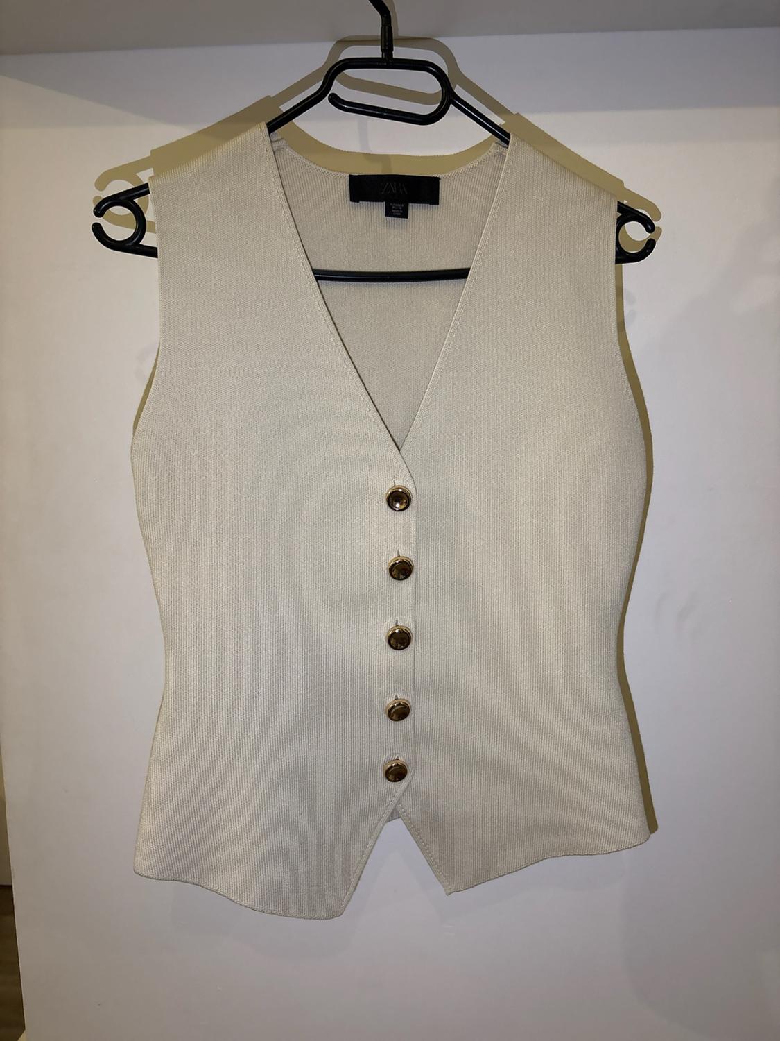 PLAIN KNIT WAISTCOAT TOP - Image 2
