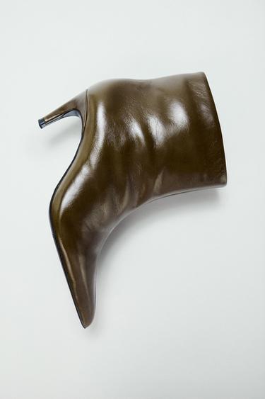 LEATHER CURVED HEEL ANKLE BOOTS - Green by Zara