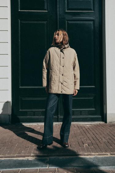 Zaras VADDERAD JACKA MED HUVA OCH VATTENAVVISANDE - Brunrostad