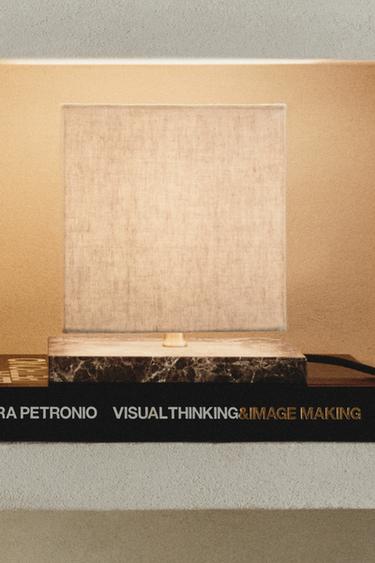 WÜRFELFÖRMIGE TISCHLAMPE - Grau von Zara