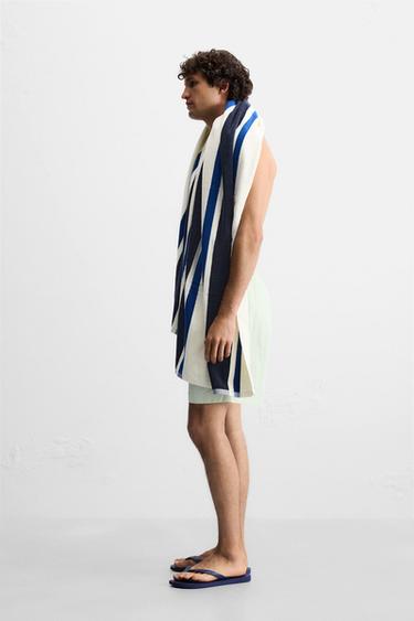 SERVIETTE DE PLAGE À RAYURES - rayures de Zara - Image 2