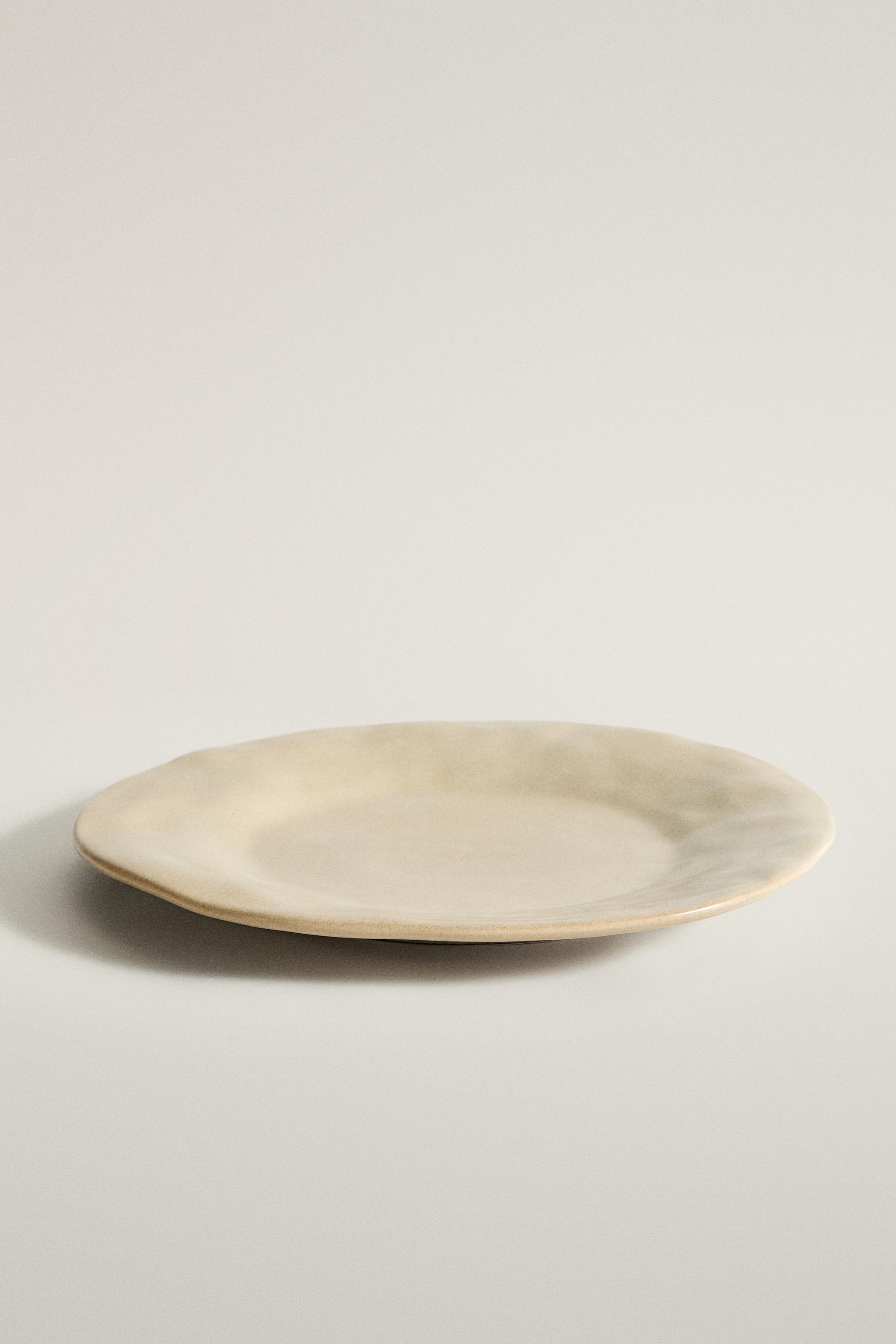 IRREGULAR STONEWARE DINNER PLATE
