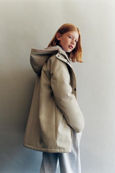 VESTE DÉPERLANTE GOMMÉE EFFET FOURRURE - Sable de Zara