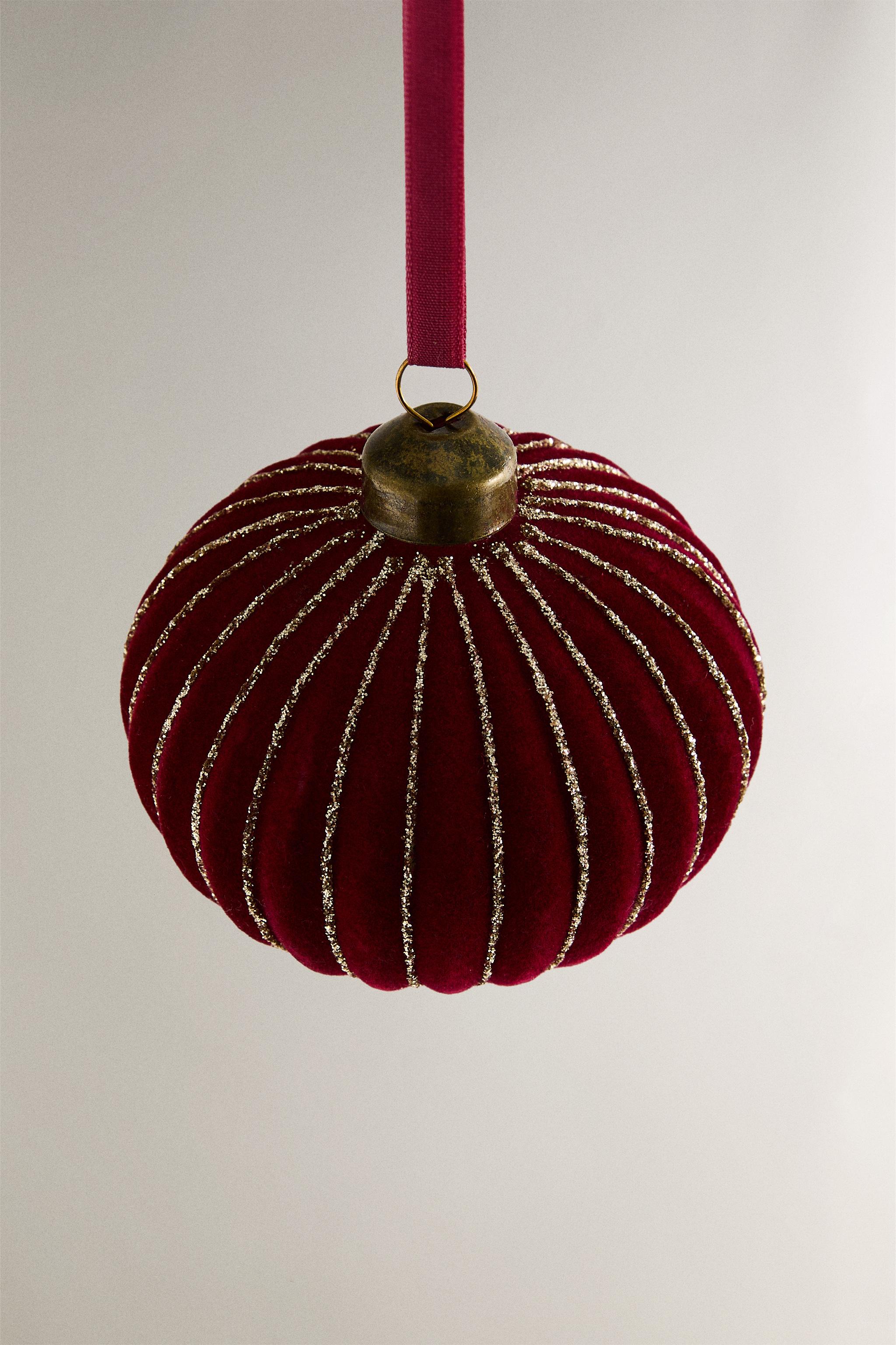 DIAMOND VELVET CHRISTMAS TREE ORNAMENT