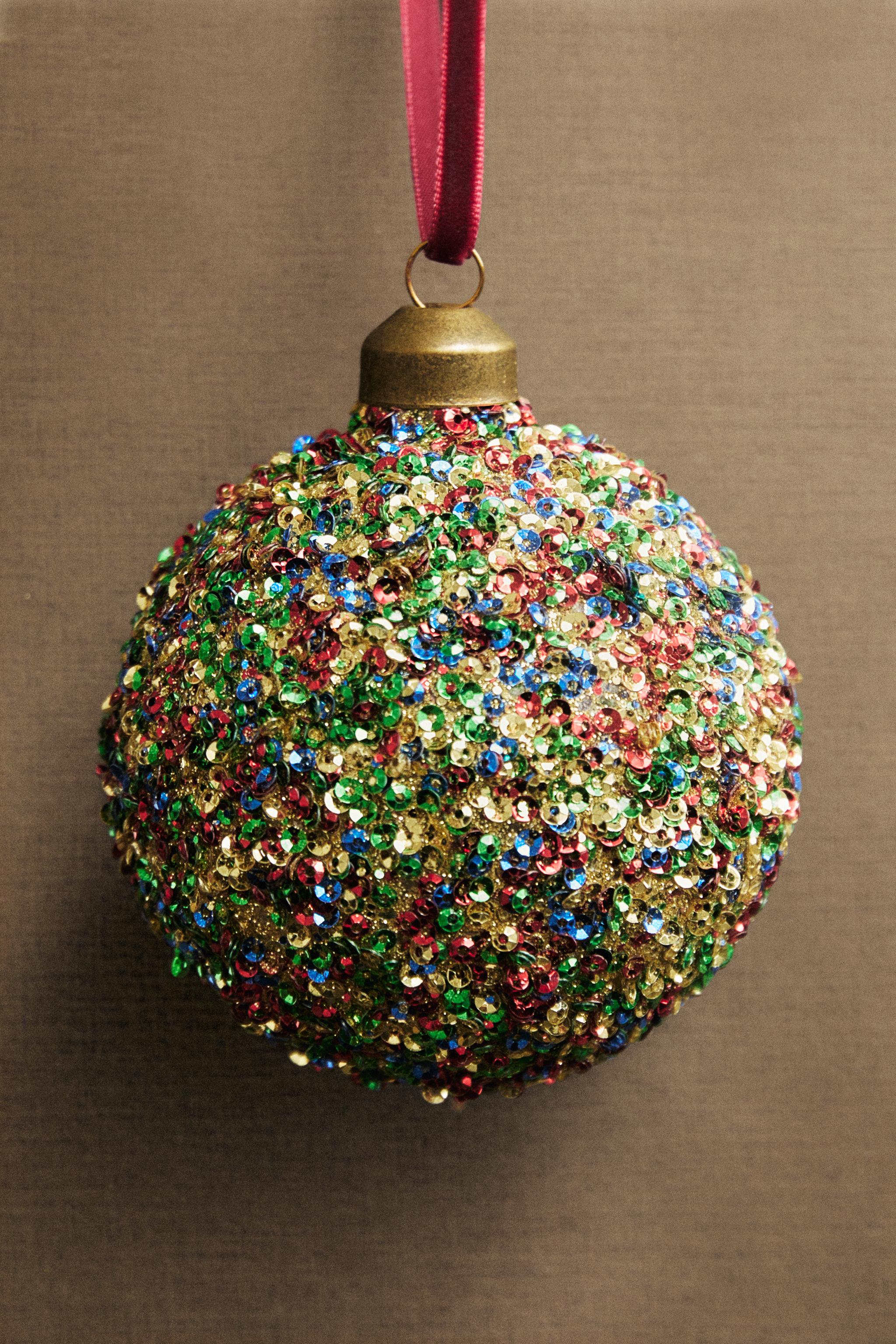 MULTICOLORED BALL CHRISTMAS TREE ORNAMENT