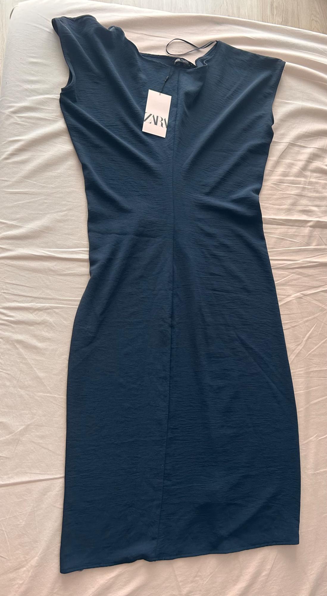 FLOWING DRESS WITH PLEATS - Image 3