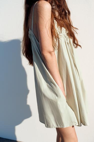 ROBE COURTE EN POPELINE À BRETELLES - Vert clair de Zara - Image 2