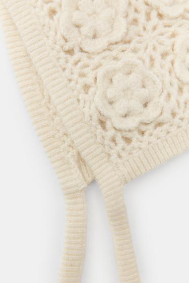 BONNET EN CROCHET À FLEURS EN RELIEF - Écru de Zara - Image 3