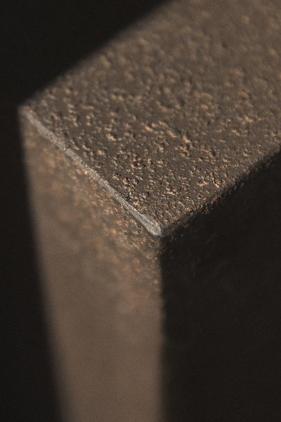 LONG METAL BASE PILLER