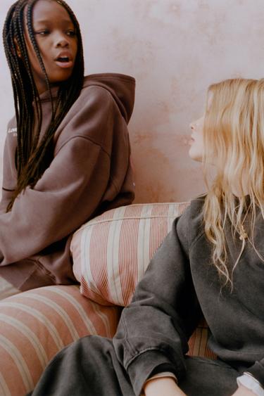 TEXT PRINT HOODIE - Brown by Zara