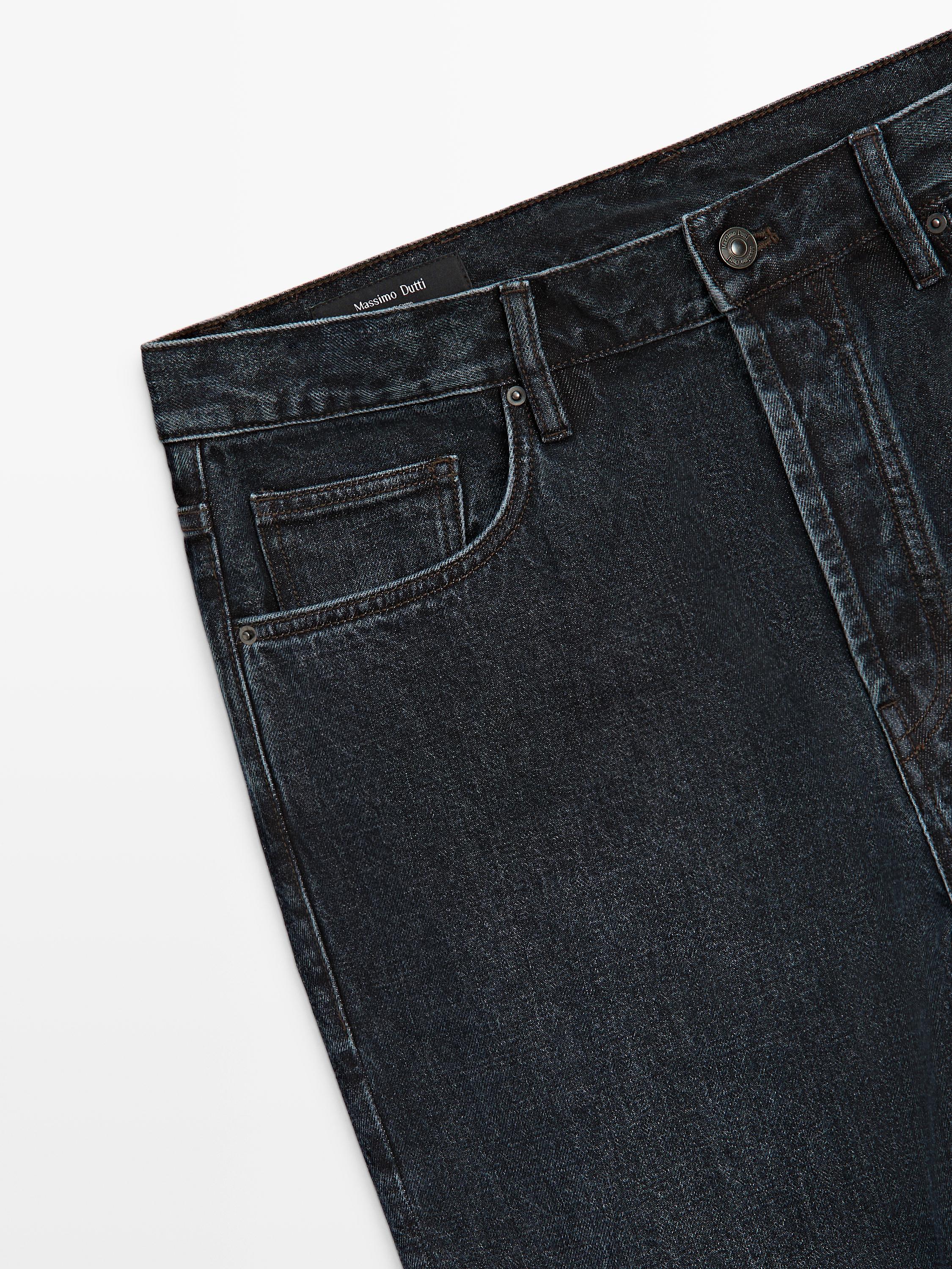 Straight-leg jeans