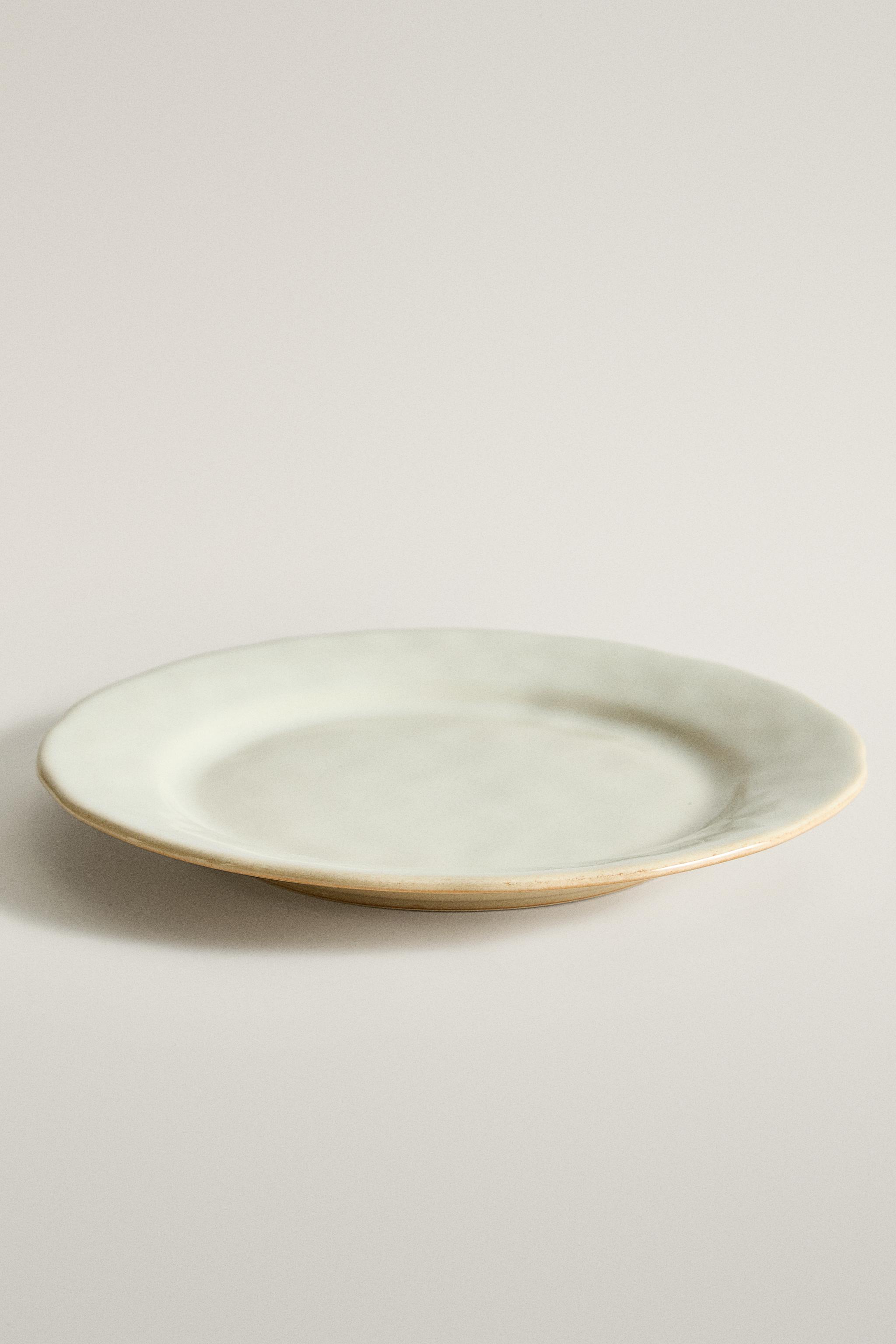 ASSIETTE À DESSERT EN GRÈS À BORD IRRÉGULIER