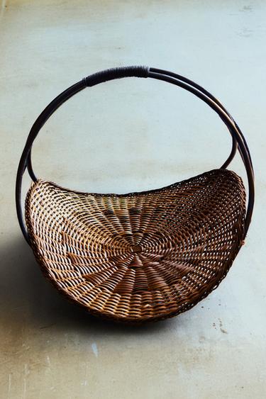 Zara RATTAN AND BAMBOO FLOWER BASKET - Dark brown