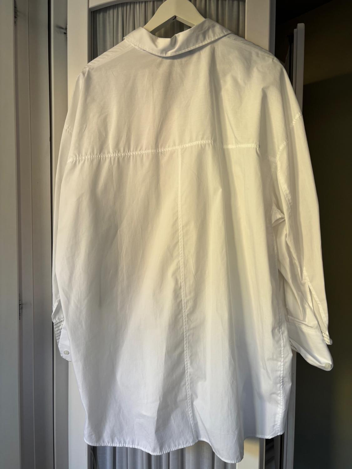 OVERSIZE SHIRT WITH STRIPED CUFFS - Image 2