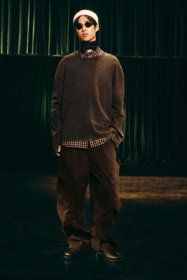 リラックスフィットユーズド加工Ｔシャツグレー0Zaraのリラックスフィットユーズド加工Ｔシャツ - グレー - 画像 0