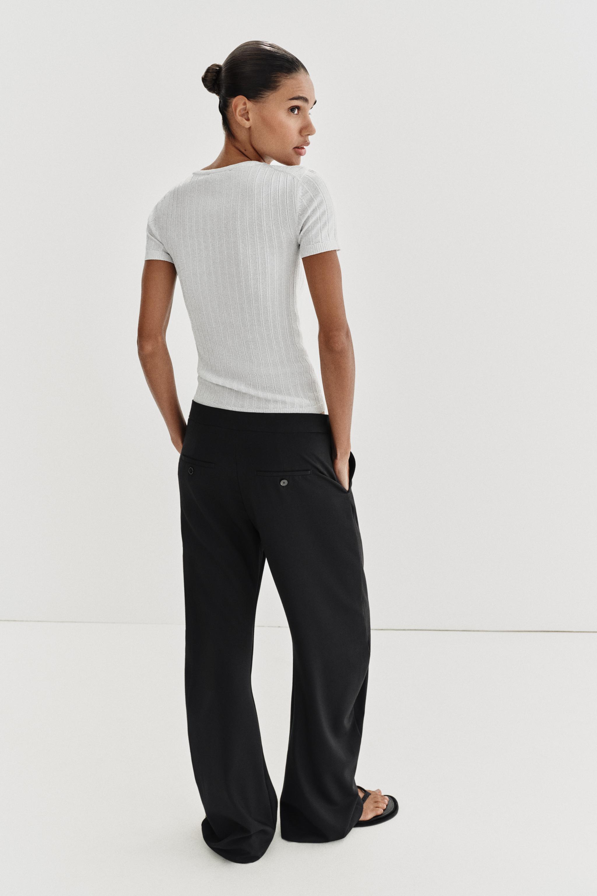 METALLIC THREAD RIB KNIT TOP
