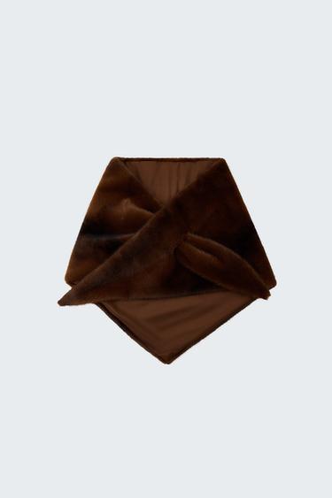 وشاح مثلث من الفرو الاصطناعي - بني الخاص بـ Zara